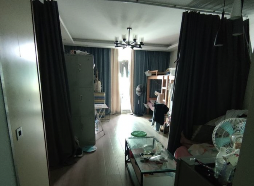 上海的青旅里,挤满了年轻人