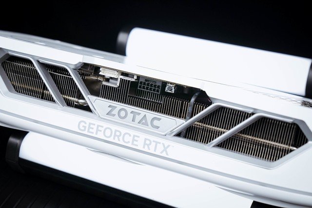 索泰RTX 4090 PGF OC显卡评测 高规新旗舰首秀