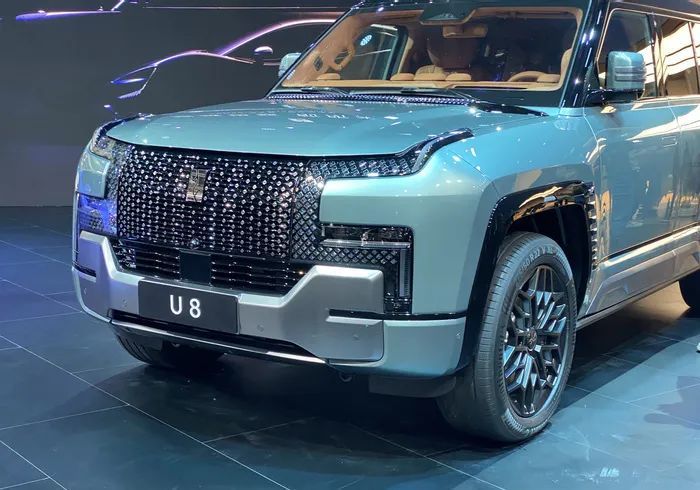 卖100多万的比亚迪,居然有这些功能_凤凰网汽车_凤凰网