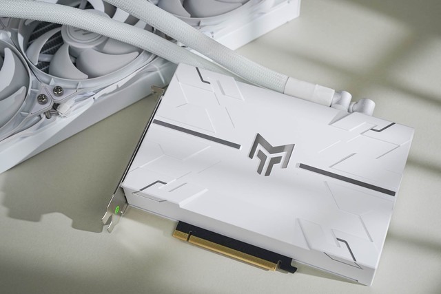 影驰RTX 4090金属大师AIO OC评测 水冷新旗舰