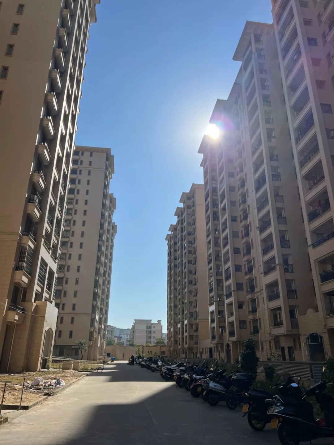 案涉“破坏电力设备罪”地点伴湖豪庭小区。张梦云 摄