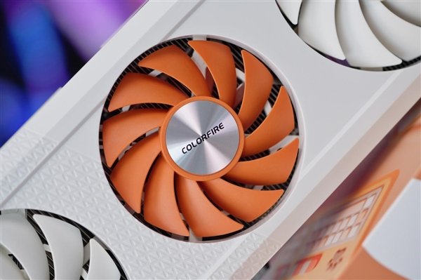 年轻人的第一只“大橘”!COLORFIRE RTX 4060 Ti橘影橙图赏