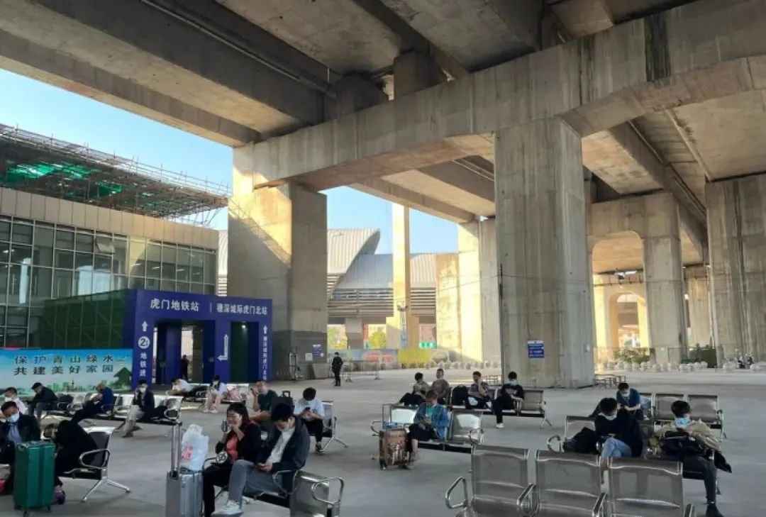 南北通透的叙利亚风候车厅|图源:小红书