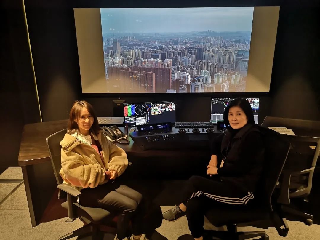 导演董雪莹(左)调色师陈美缎(右)
