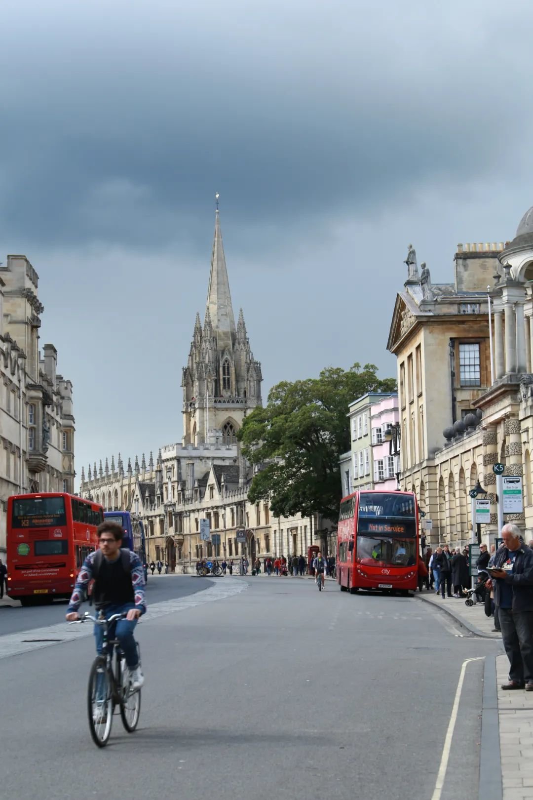 邱鲤拍摄的异国他乡的风景。/受访者供图