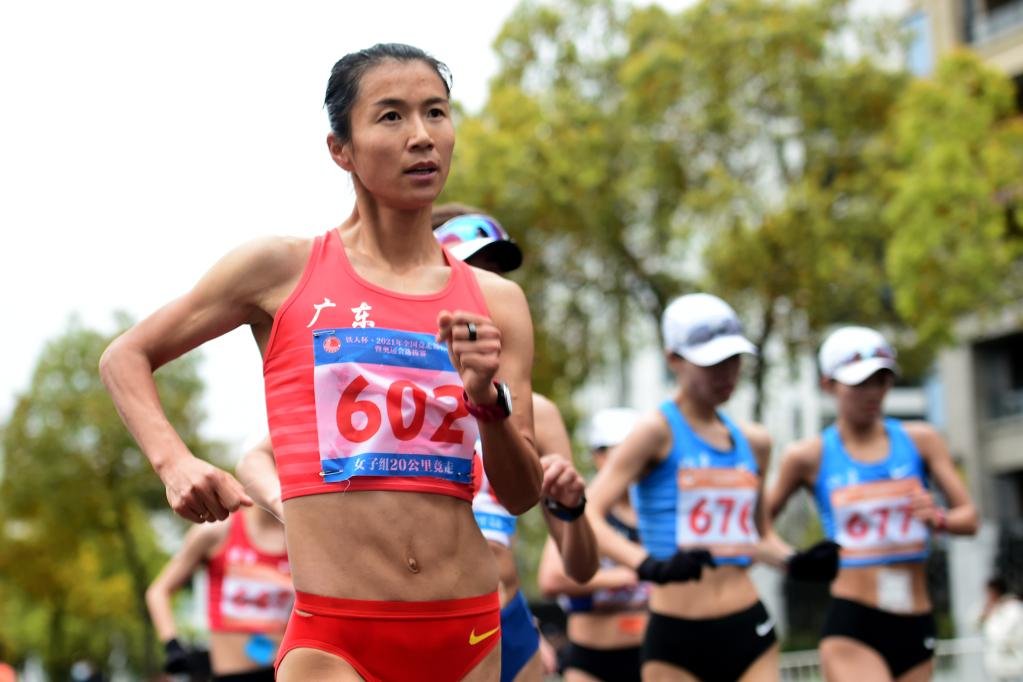 2021年3月20日，刘虹在全国竞走锦标赛比赛中。新华社记者黄博涵摄