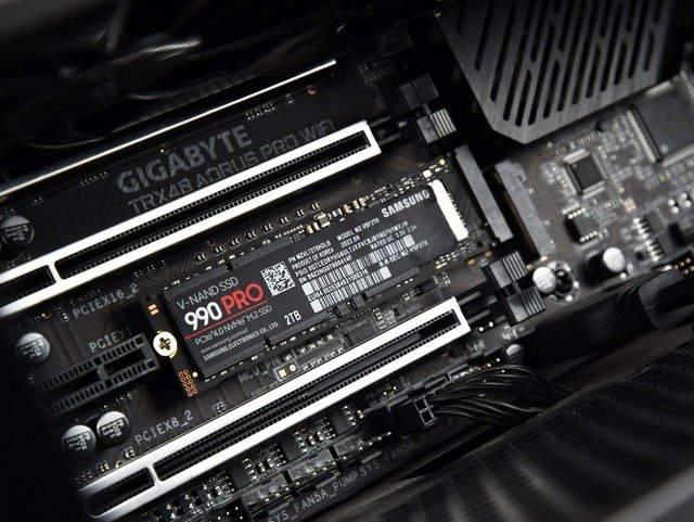 为影视后期特效加速 揭晓BASE倍视传媒知名特效师的存储秘密