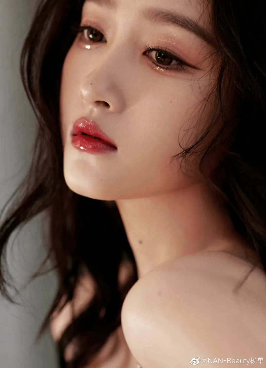 眼突计怎么用美人计｜碎钻不值钱，放眼睛上正合适_https://www.jmylbn.com_新闻资讯_第8张