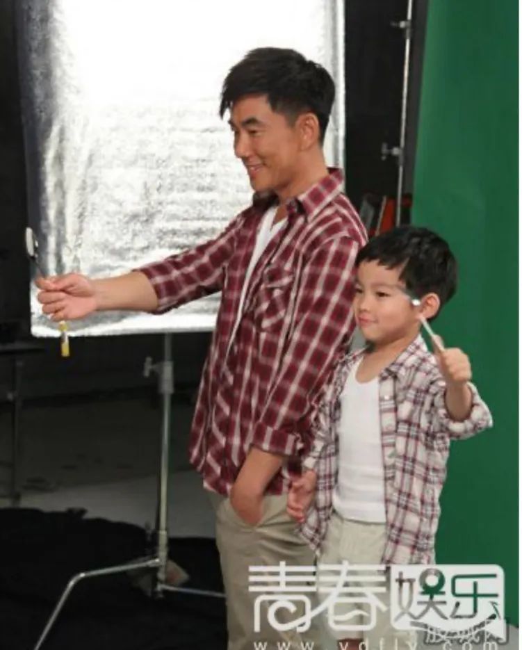 还记得任贤齐的女儿吗？去美国读书了？