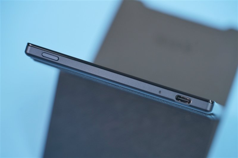 6英寸墨水屏带来全新听书体验!讯飞有声书评测:内置26种朗读主播 方言英语都能读