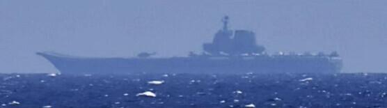 日本防卫省统合幕僚监部6日发布的山东舰图片