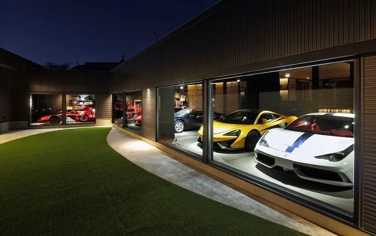 关西芦屋的一处别墅内景