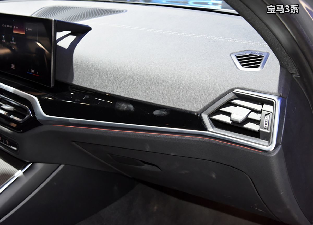 谁是更运动的豪华中级车?沃尔沃S60对比宝马3系