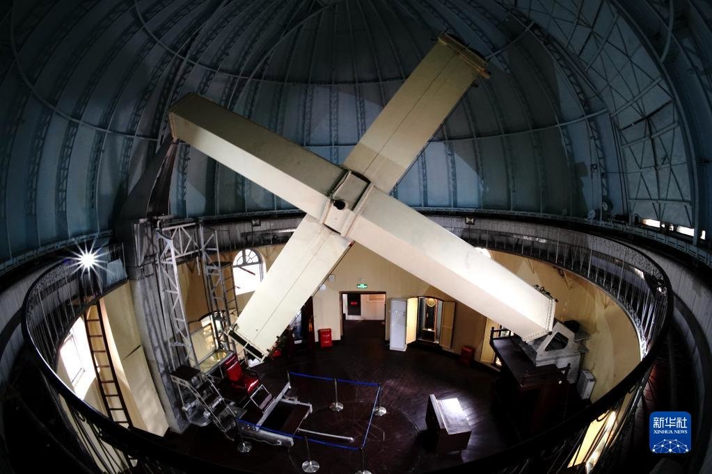 2月24日拍摄的上海佘山天文台“镇台之宝”——40厘米双筒折射望远镜。