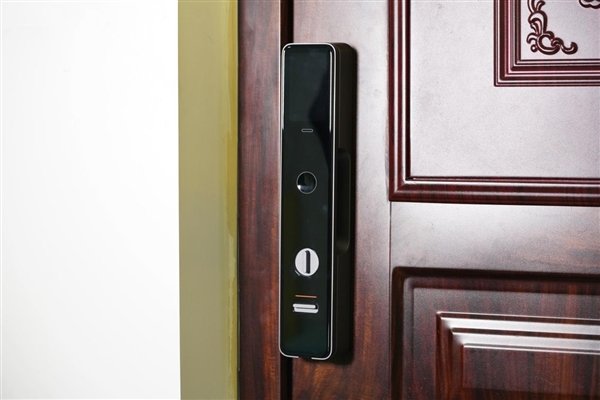 可视屏+猫眼配齐!小米智能门锁M20大屏猫眼版图赏