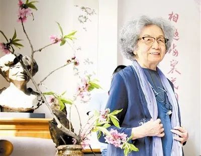 2017年,第七届海棠雅集在迦陵学舍举办,叶嘉莹先生致辞