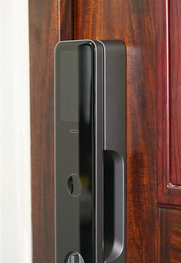 可视屏+猫眼配齐!小米智能门锁M20大屏猫眼版图赏