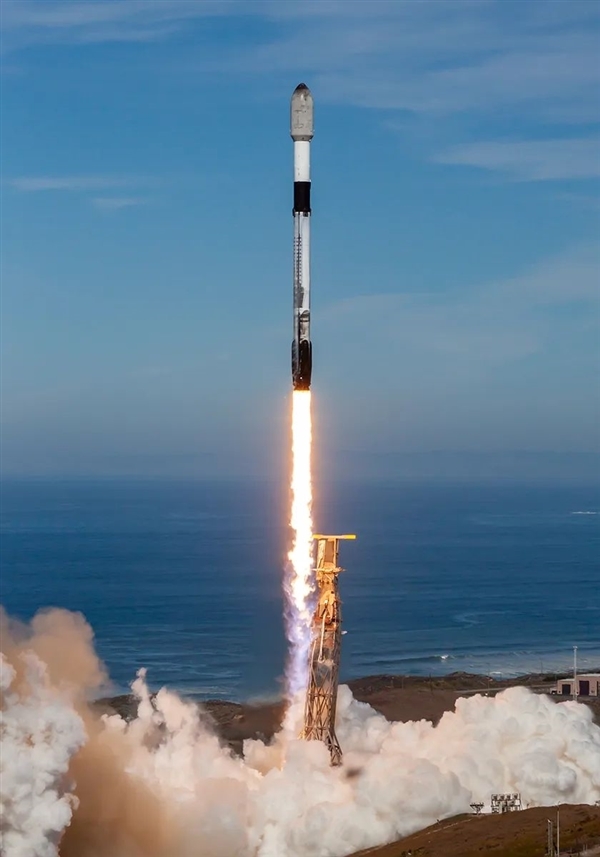SpaceX 12手猎鹰9号火箭发射：一箭113星！