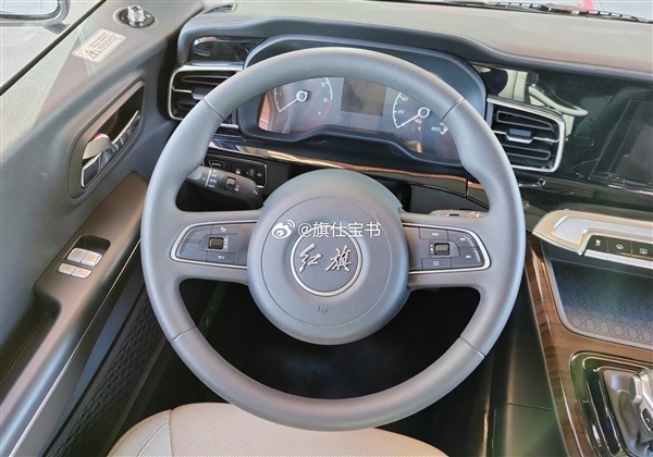 丰田考斯特绝佳替代!红旗国悦实车内部首曝:自带一张大桌子