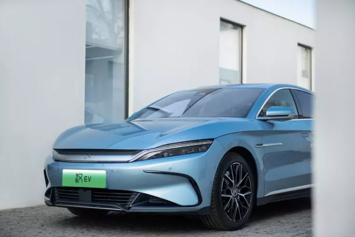 新增冰川蓝车身涂装 比亚迪汉EV/唐DM-i冠军版正式上市