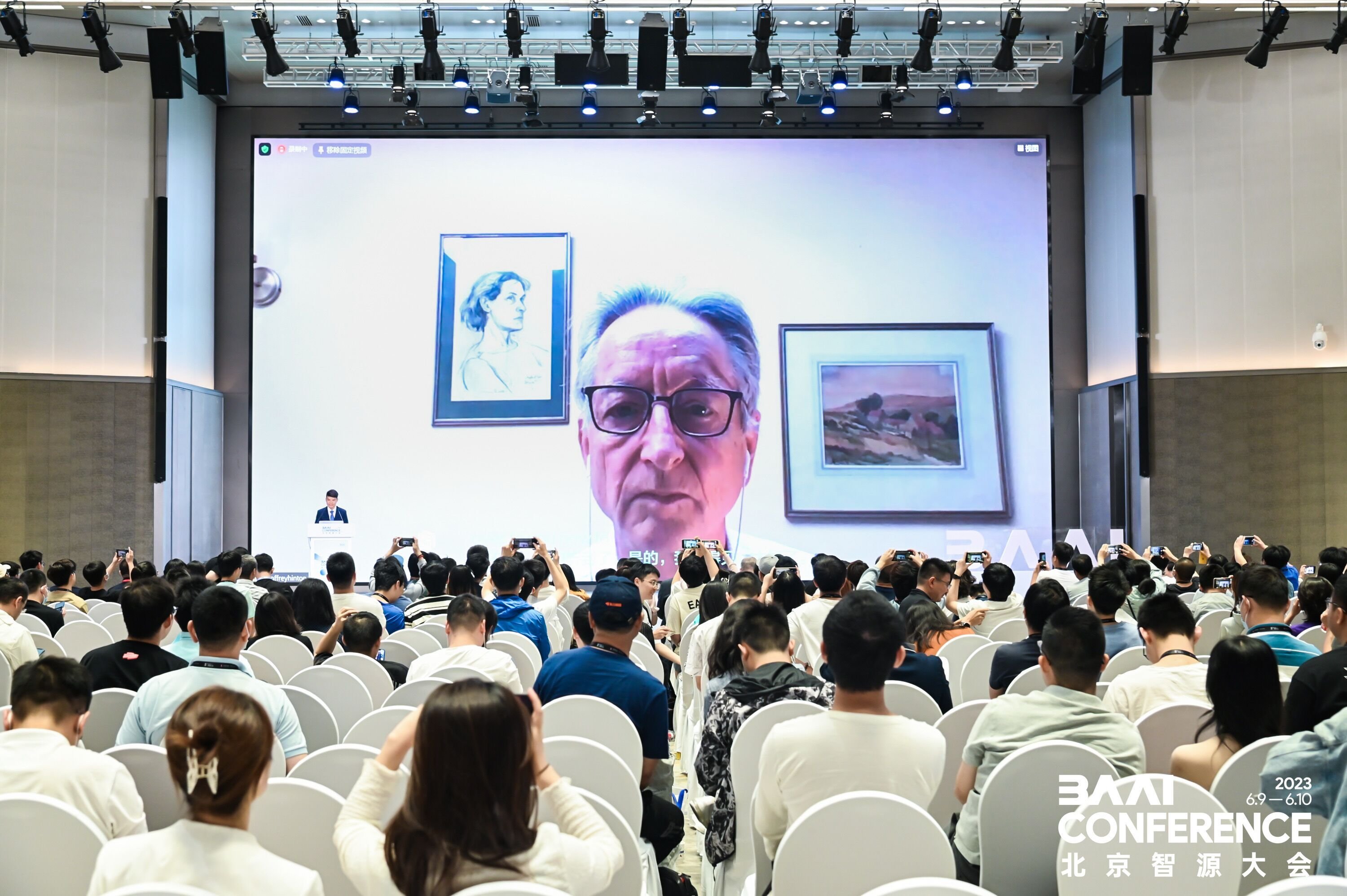 “深度学习之父”Geoffrey Hinton：超级智能体可能会比预想的更快到来_凤凰网