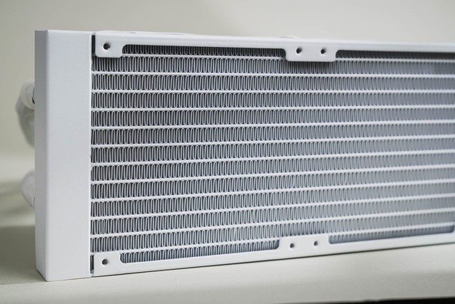 影驰RTX 4090金属大师AIO OC评测 水冷新旗舰