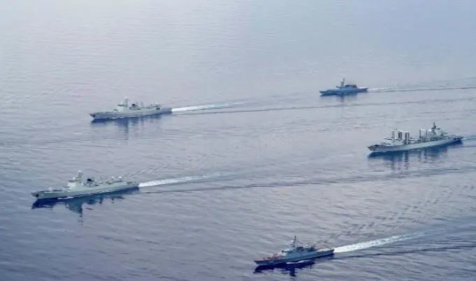 中俄军舰现身阿拉斯加海域，美国为何神经紧绷？