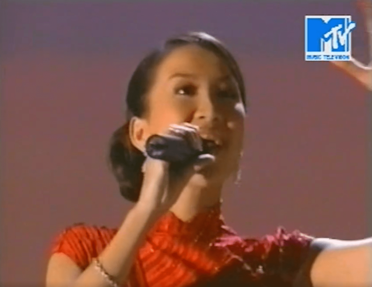 回顾李玟歌手生涯：首位献唱奥斯卡颁奖典礼的亚洲歌手 