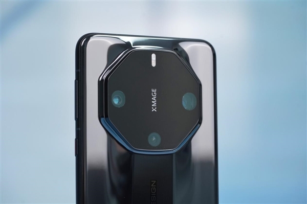 华为最顶级直板旗舰手机!华为Mate 60 RS非凡大师图赏