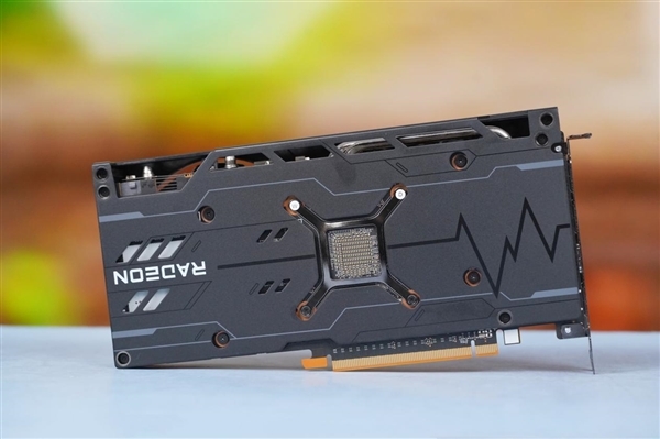 中国特供!蓝宝石AMD RX 6750 GRE 10GB白金版图赏