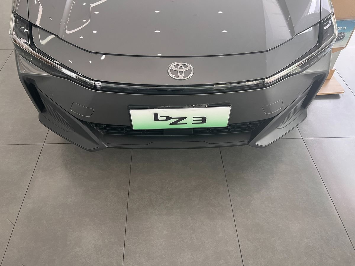 当燃油车霸主准备好好造一台电动车——丰田bZ3到店实拍
