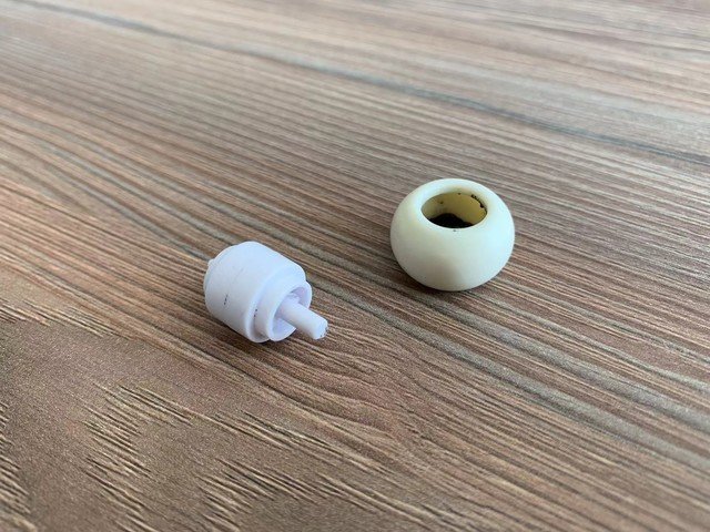 DIY小技巧:鼠标滚轮不听使唤?几块钱换这个部件就修好