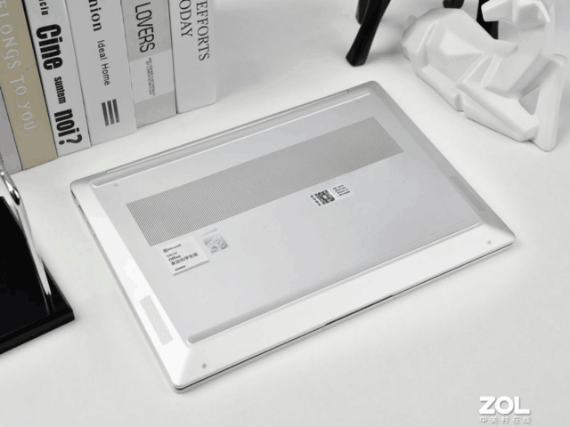 惠普星Book Pro 14评测:1TB大硬盘+2.8K OLED屏 高颜值的职场利器