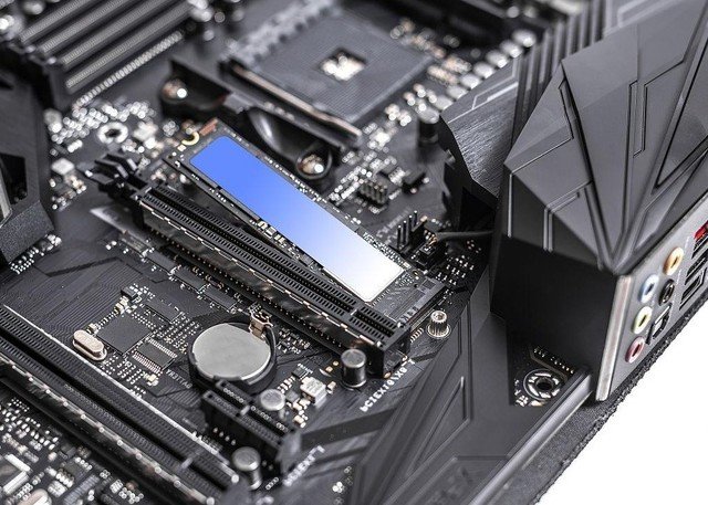 不注意很容易被坑!主板接口有玄机