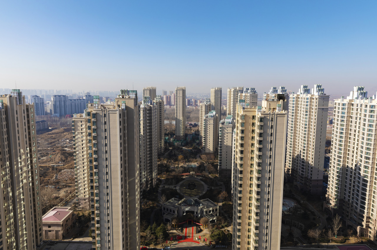 10月楼市再度降温,一线城市房价转跌,专家:预计年底房价低位徘徊_凤凰网财经_凤凰网