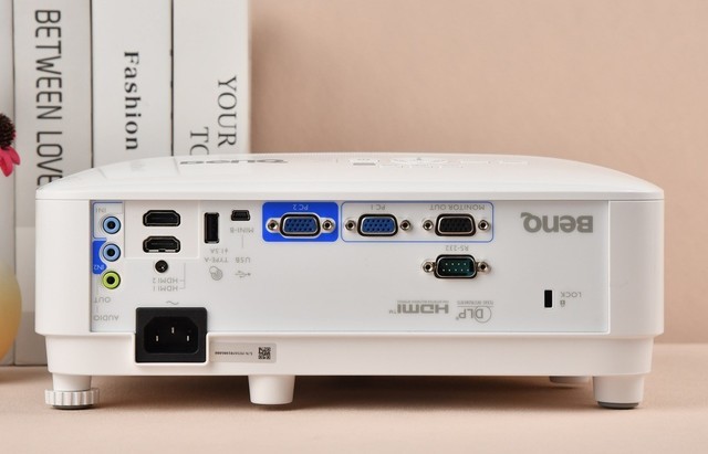 小空间实现大屏 明基JD530短焦投影评测