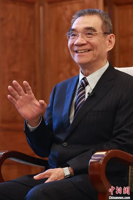 7月12日，林毅夫在北京接受中新社記者專訪。中新社記者 蔣啟明 攝