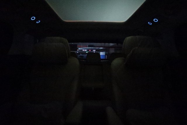 脚踢埃尔法拳打艾维亚,腾势D9 EV体验报告