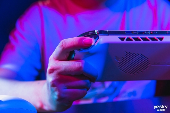 OneXPlayer飞行家F1掌机评测:移动游戏利器,《赛博朋克2077》流畅玩