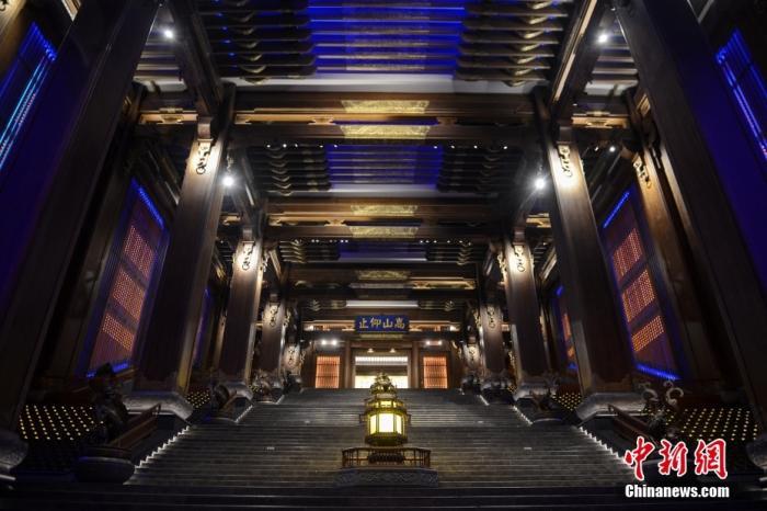 图为大学堂内景。中新网记者 李骏 摄