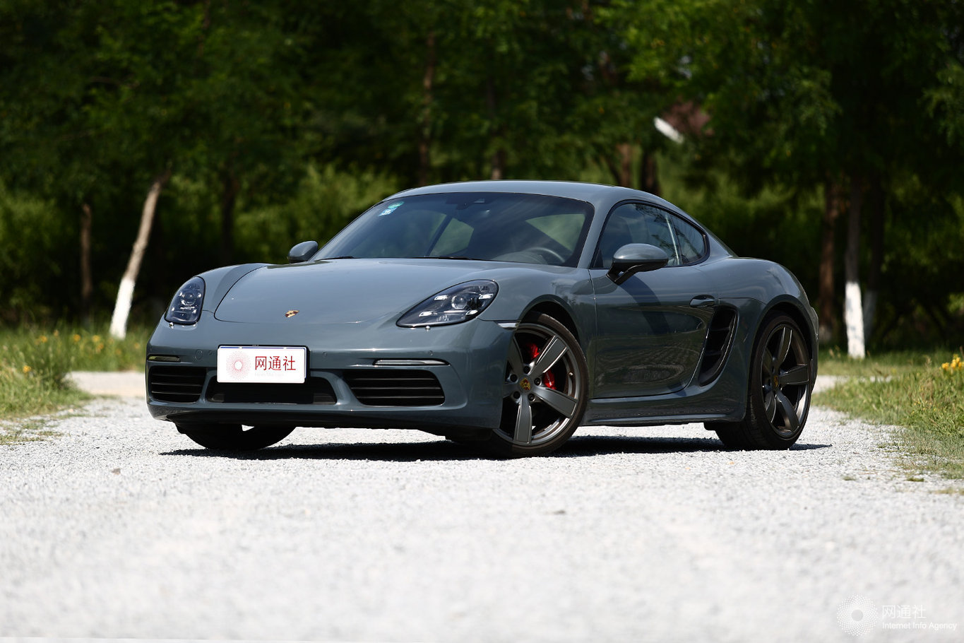 同比增长15% 保时捷上半年向客户交付超16.7万台_凤凰网汽车_凤凰网
