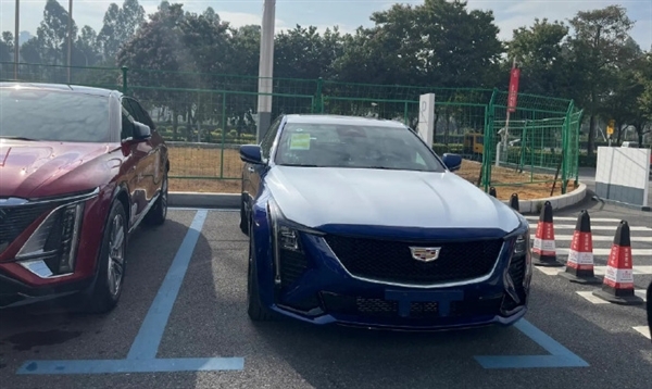 年轻人的第一辆后驱轿跑!全新凯迪拉克CT5实车曝光