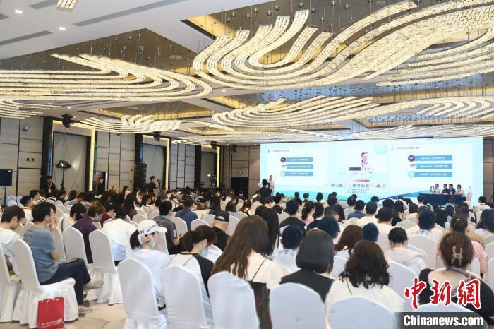 上海探索突破学科阻隔：“内科名家”与“外科圣手”共议加强综合治疗（内科用药）上海有名的外科医生，