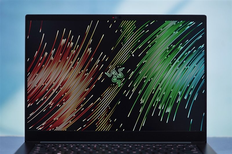 散热最强的14寸轻薄本!雷蛇灵刃14 2023评测:满血锐龙9 7940HS和满血RTX 4070 Laptop