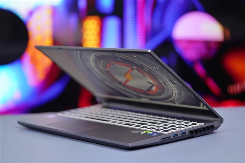 如何做到5999元!机械革命极光Pro评测:i7-12650H+ RTX 4060当今最具性价比组合