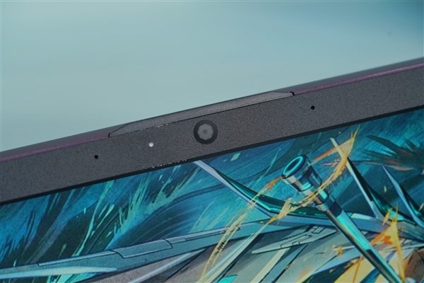 RTX 4060售价6999元 七彩虹将星X15 AT游戏本图赏