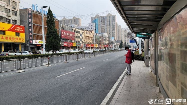 老年人和学生是商丘公交的主要客流