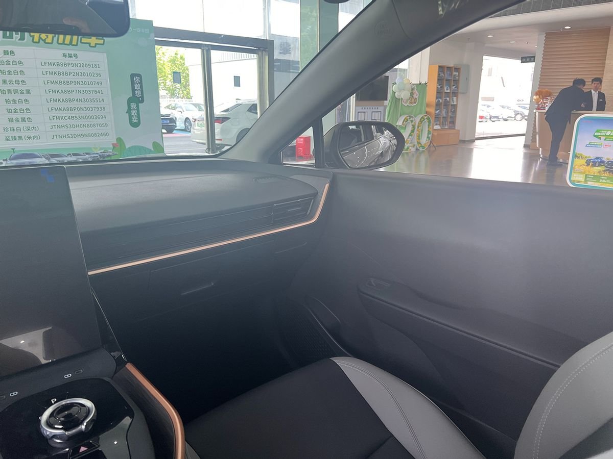 当燃油车霸主准备好好造一台电动车——丰田bZ3到店实拍