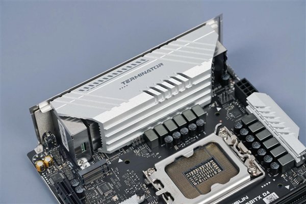 小主机选它没错!铭瑄终结者B760ITX D4 WIFI主板图赏