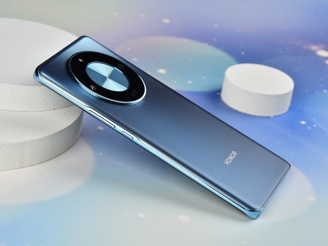 【有料评测】荣耀X50全面评测:5800mAh超大电池 续航新巅峰